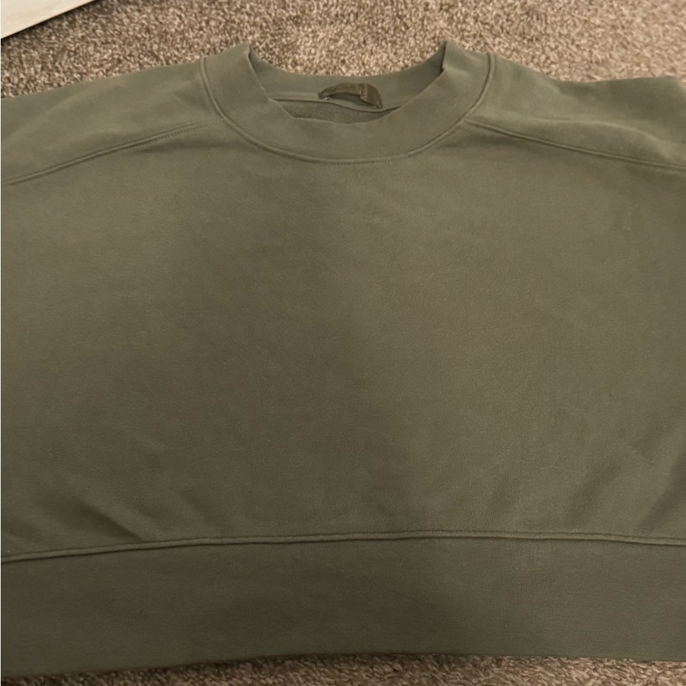 Nuuds crop size small